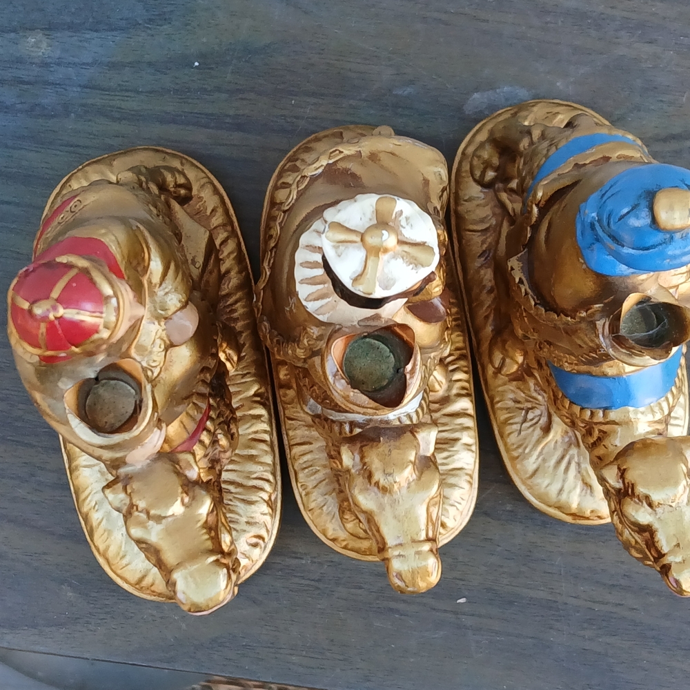 Gold and Blue Three Kings Candleholders Figurines - Picture 5 of 16